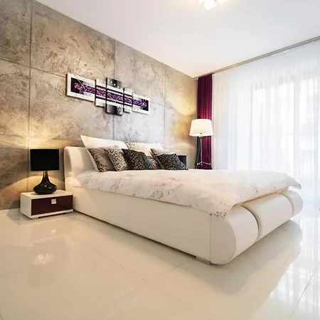 Art Nad Olawa Aparthotel 3*